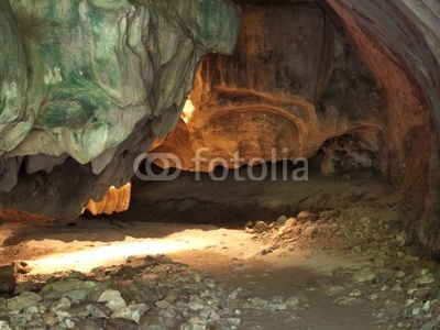 Entrance to Tham Than Lot Noi Cave